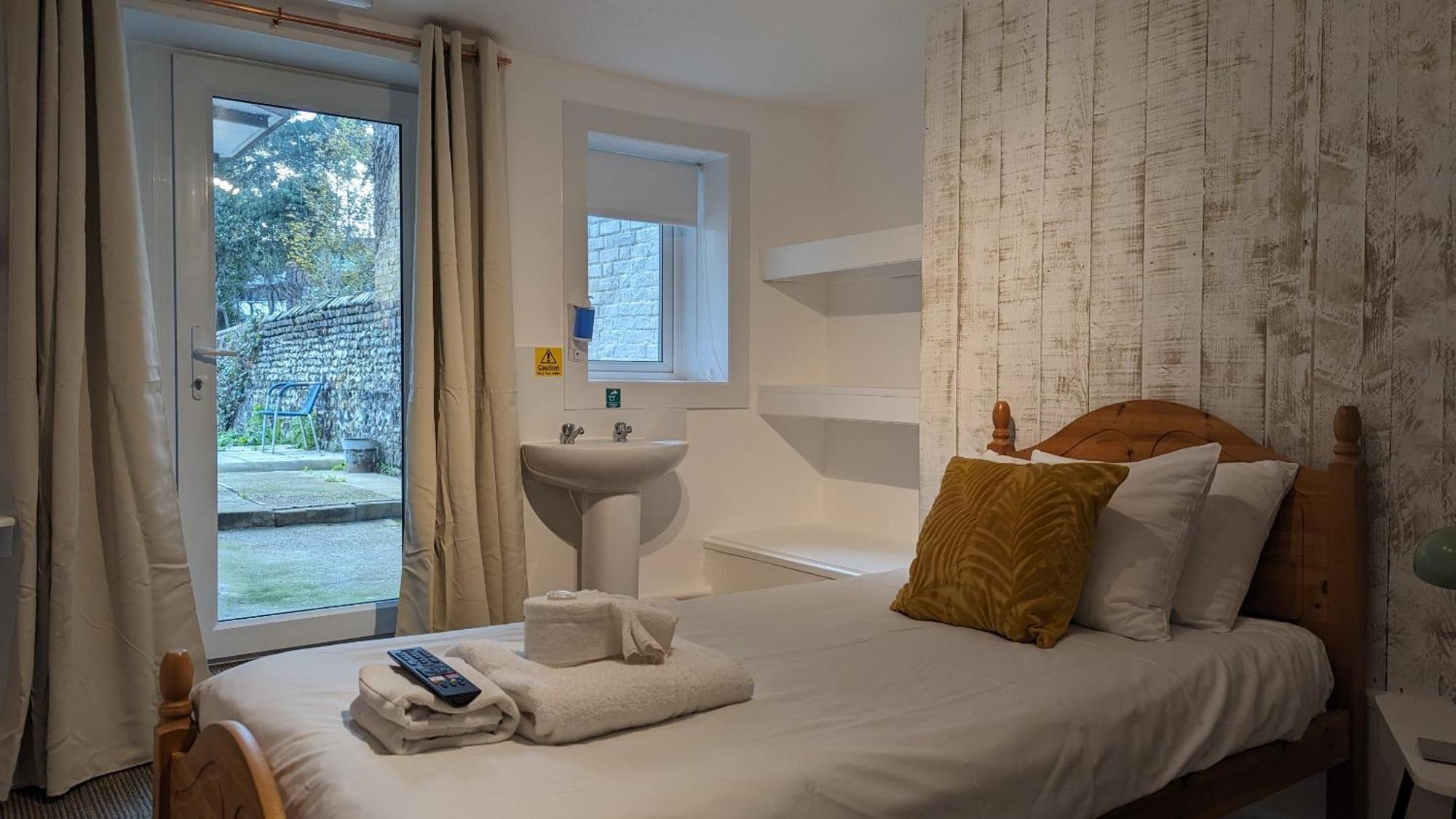 Dover Town Rooms - Short Lets & Serviced Accommodation - Dover Buitenkant foto